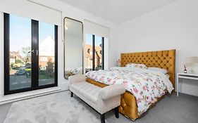 Amazing New Built Townhouse With Garden In London Holiday Home Hendon  United Kingdom