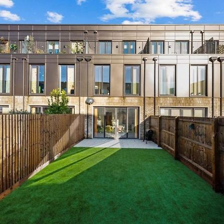 Amazing New Built Townhouse With Garden In London Villa Hendon Exterior photo